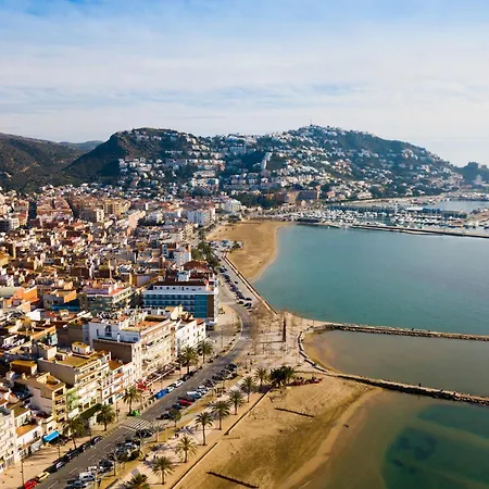 In By The With Pool Appartement