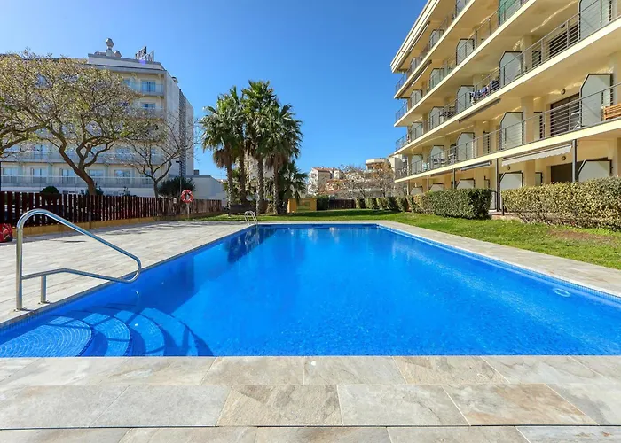 In By The With Pool Апартаменты Росас